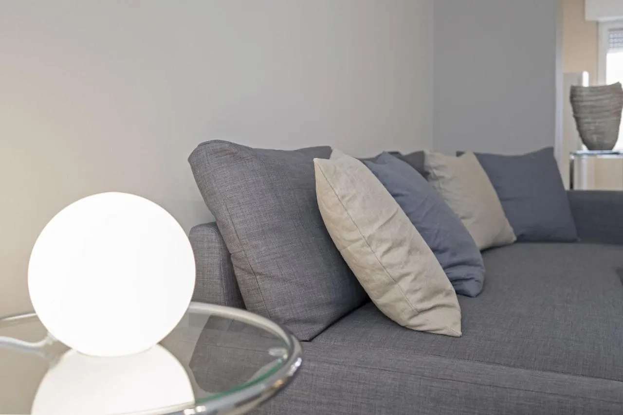 Contempora Apartments - Cavallotti 13 - B62 Milan 0*,  Italy